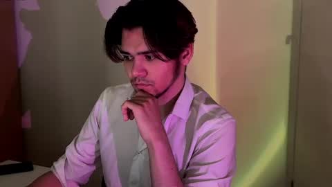 1roberttt online show from June 24, 2:13 am