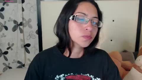 paola online show from July 17, 1:49 am