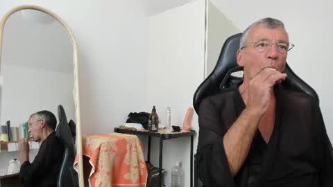 200gentleman online show from August 4, 2:58 pm