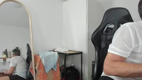 200gentleman online show from August 11, 7:27 pm