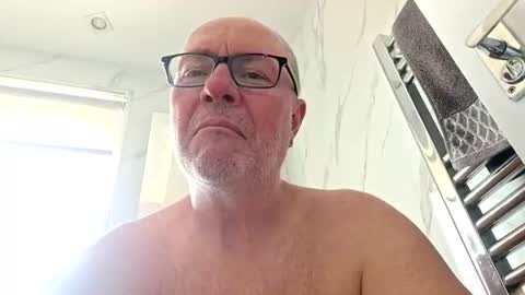 211skoosh online show from August 14, 11:36 am