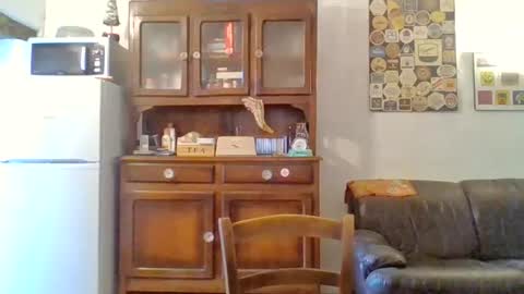 22esserre online show from July 3, 1:46 pm