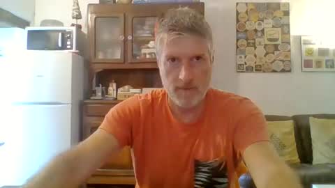 22esserre online show from August 7, 12:38 pm