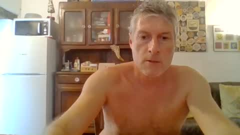 22esserre online show from August 7, 1:55 pm