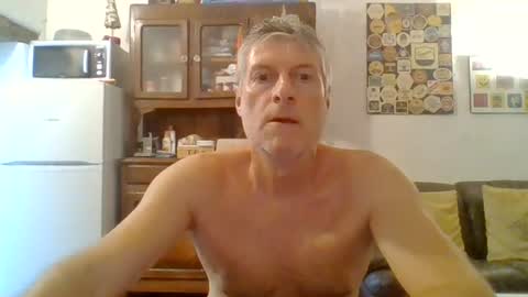 22esserre online show from August 7, 3:01 pm