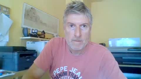22esserre online show from August 10, 1:56 pm