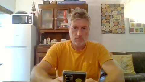22esserre online show from August 27, 11:29 am