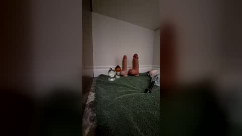 30funlover03 online show from August 3, 4:52 am