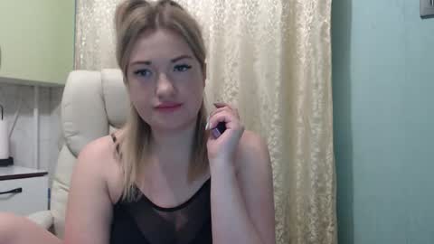 3sweetcandy3 online show from May 8, 10:45 pm