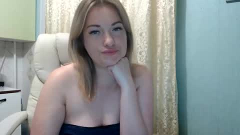 3sweetcandy3 online show from May 24, 12:02 am