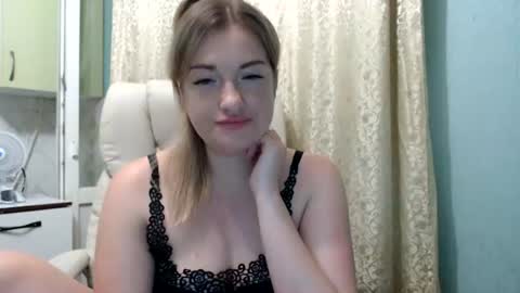 3sweetcandy3 online show from June 24, 10:56 pm