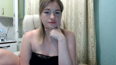 3sweetcandy3 online show from June 25, 12:02 am