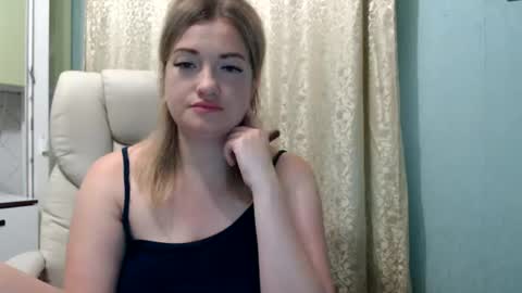 3sweetcandy3 online show from June 28, 10:46 pm