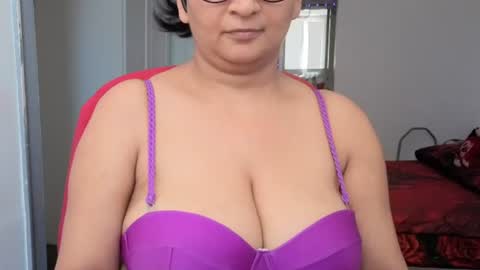 Sexy-Gujju online show from August 12, 11:34 am