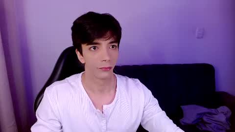 420_user online show from August 8, 7:52 am