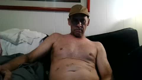 44nuf online show from August 11, 2:08 pm