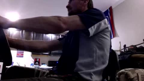 4djmoore online show from April 6, 1:31 am