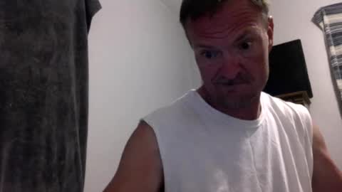 4djmoore online show from June 19, 3:06 am