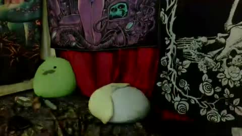 4everautumn online show from August 15, 4:44 pm