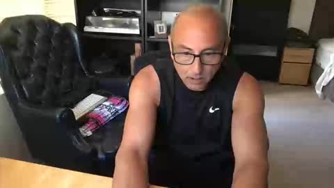 daddy for single women and couples here online show from March 9, 6:48 pm