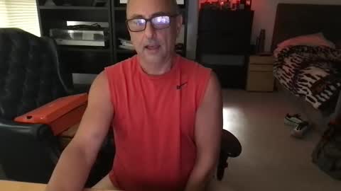 daddy for single women and couples here online show from April 1, 12:19 am
