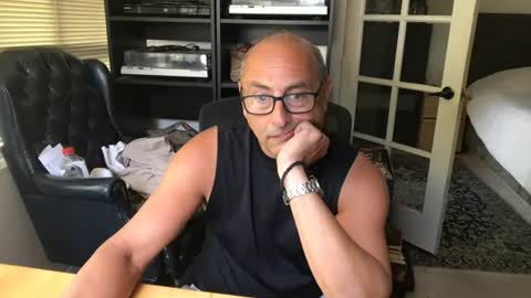 daddy for single women and couples here online show from June 27, 8:55 pm