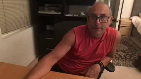 daddy for single women and couples here online show from August 2, 3:35 am