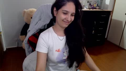 lucero online show from May 7, 7:04 pm