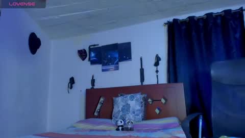 69blackwhite online show from July 19, 12:23 am