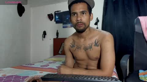 69blackwhite online show from July 26, 9:42 pm