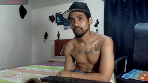 69blackwhite online show from July 31, 6:57 pm