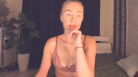 6noangel66 online show from August 2, 3:02 am
