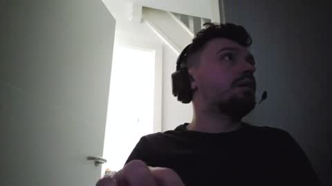 8inchdude93 online show from July 19, 8:38 am