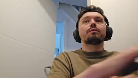 8inchdude93 online show from July 24, 9:45 am