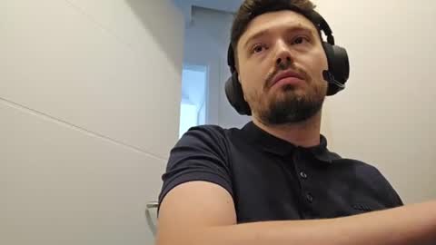 8inchdude93 online show from July 31, 7:03 am