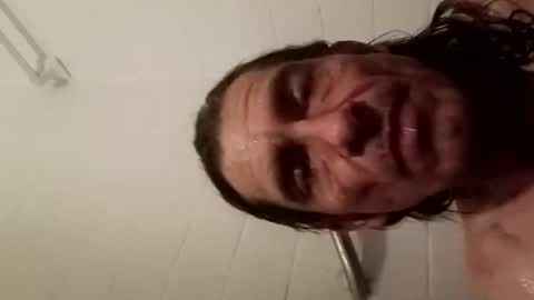 8intenn online show from May 4, 1:33 am
