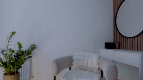 8selene online show from July 27, 11:38 am
