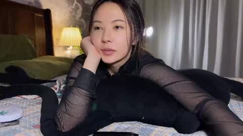 lily online show from June 30, 10:33 pm