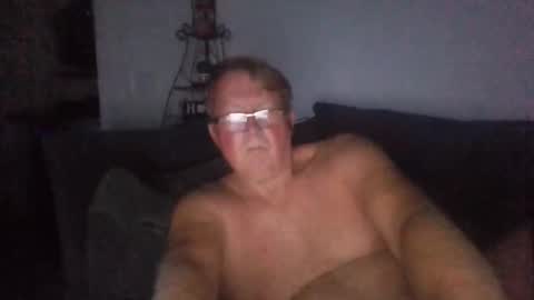 9gecko696969 online show from May 3, 7:35 am