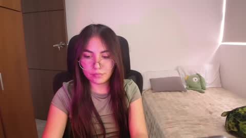 abby 3 online show from July 31, 5:40 pm