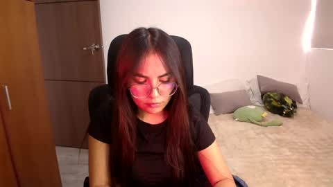 abby 3 online show from August 4, 6:05 pm