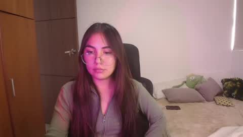 abby 3 online show from August 12, 7:05 pm