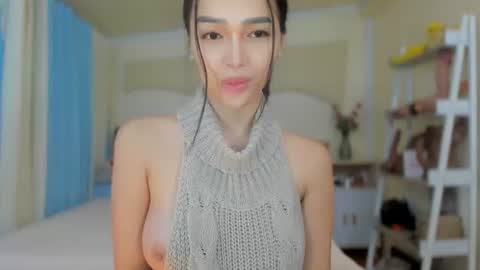 CAROLINE online show from August 13, 1:47 pm