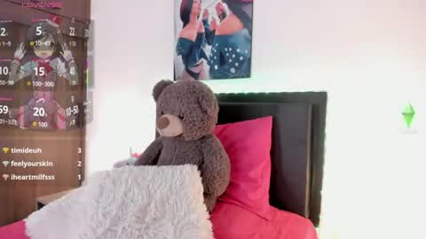 _alana_grey_ online show from August 3, 2:35 pm