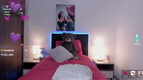 _alana_grey_ online show from August 6, 2:38 pm