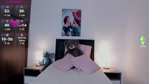_alana_grey_ online show from August 15, 1:15 pm