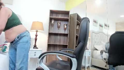 _alana_johnson online show from September 4, 6:45 pm