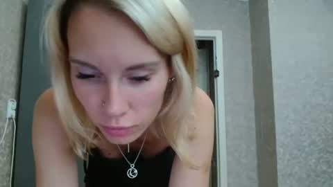 _alex1819 online show from July 30, 11:50 am