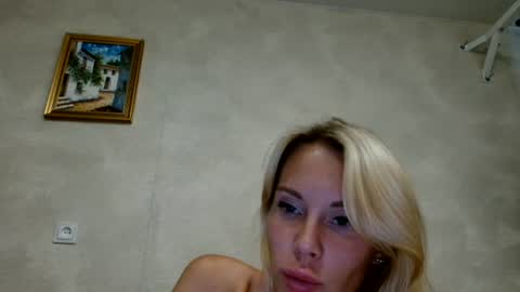 _alex1819 online show from August 5, 10:57 am