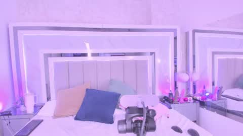 _amberblair online show from August 11, 6:26 am